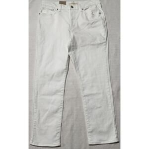 Levi's classic straight women's waist 32'' length 30''